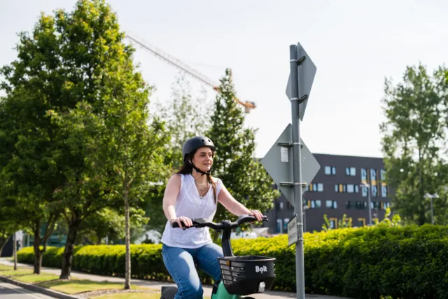 Aoibhinn-cycling-bolt-bike-Sligo-Healthy-Campus